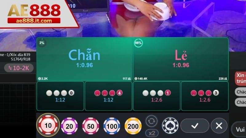 Giao diện bàn cược xóc đĩa online tại casino AE888